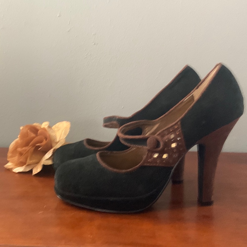 SAM EDELMAN GENUINE leather platform Mary Janes. Size 7 1/2. 3 1/2 inch heel.